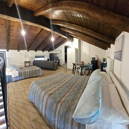Bed and Breakfast La Tana Dei Corgi Moncrivello Экстерьер фото