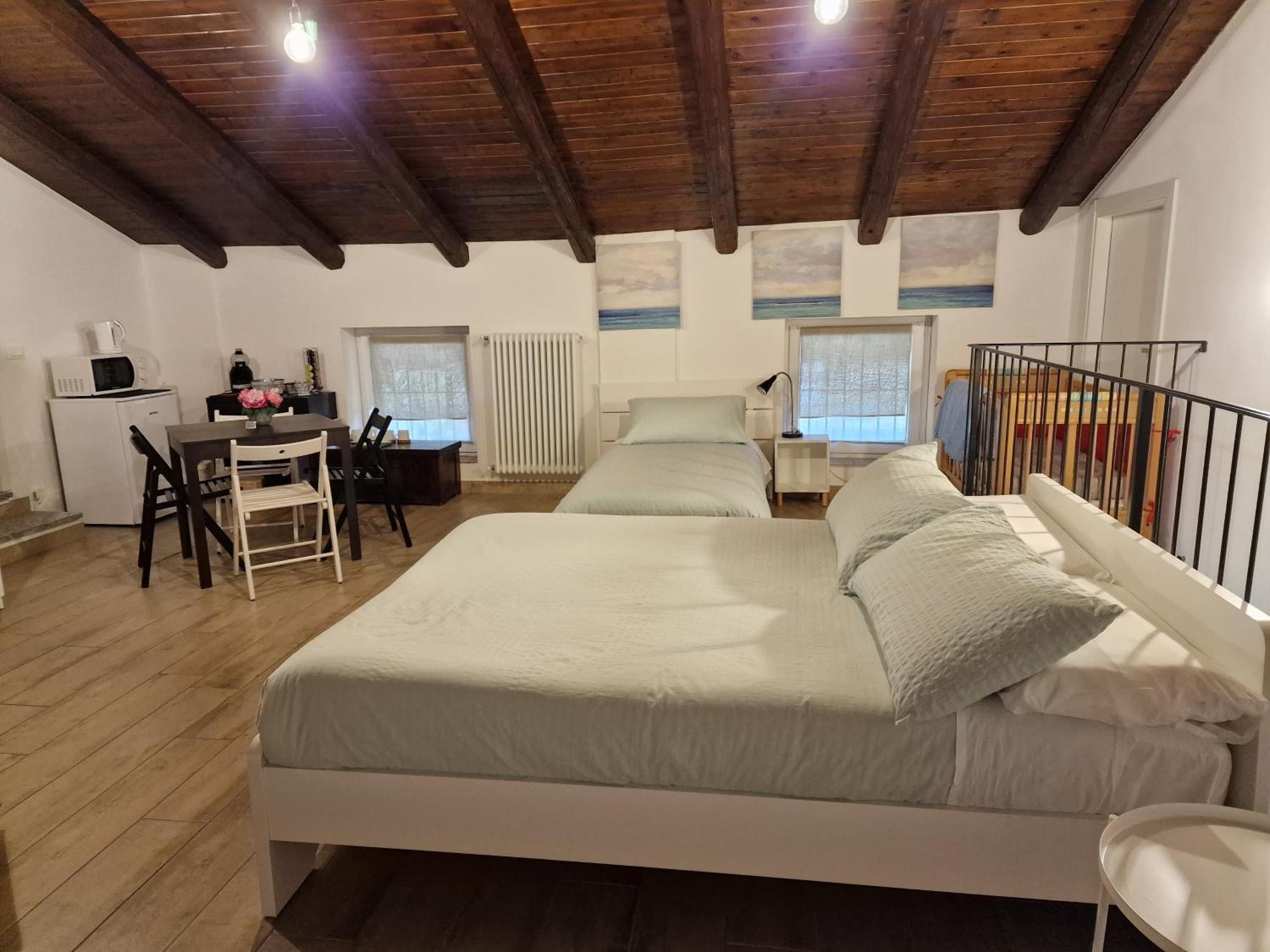 Bed and Breakfast La Tana Dei Corgi Moncrivello Номер фото